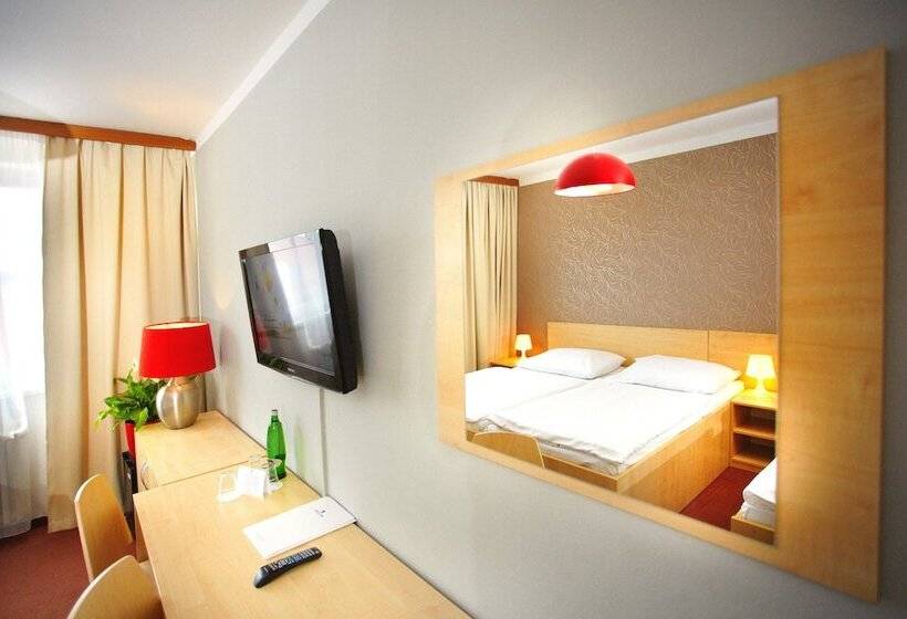 Номер Economy, Charles Central