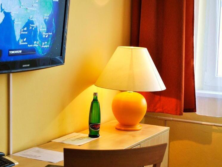 Номер Economy, Charles Central