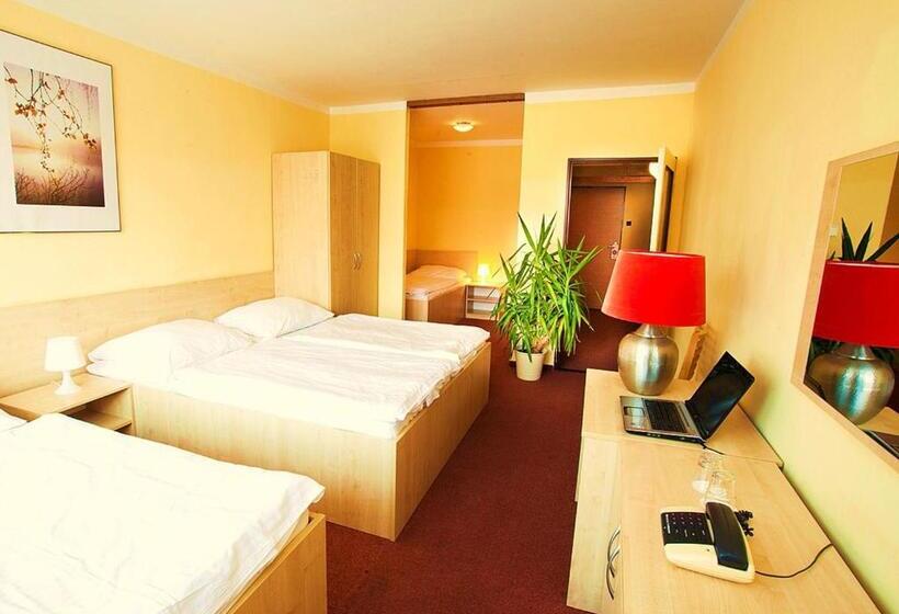 Апартаменты 2 Спальни, Charles Central