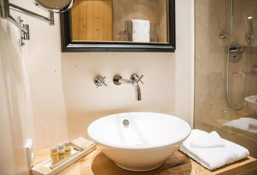 اتاق استاندارد یک نفره, Kitzhof Mountain Design Resort, 4 Sterne Superior