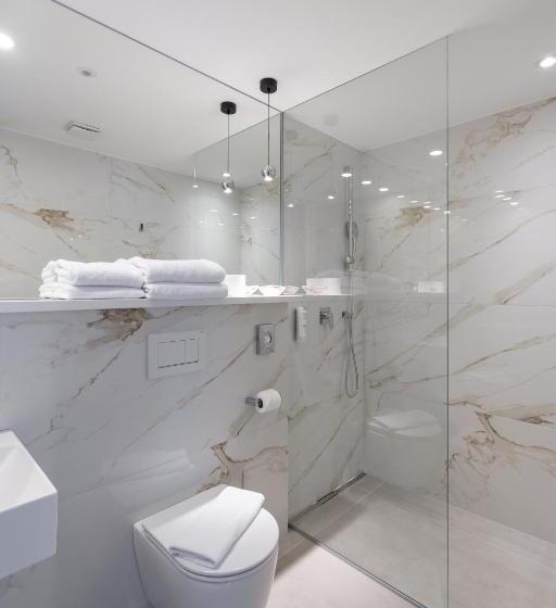 اتاق عادی, Kotnik Superior Boutique