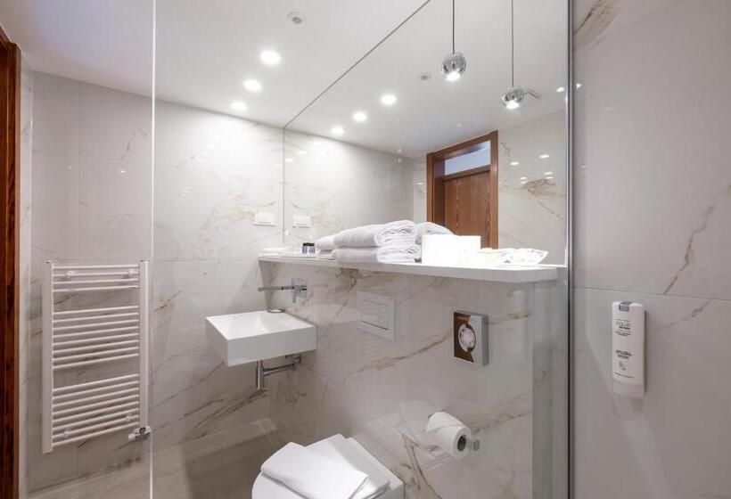 اتاق عادی, Kotnik Superior Boutique