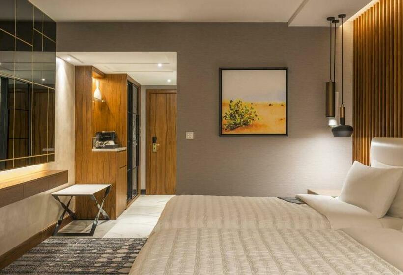 Номер Deluxe Вид на Сад, Le Méridien Dubai Hotel & Conference Centre