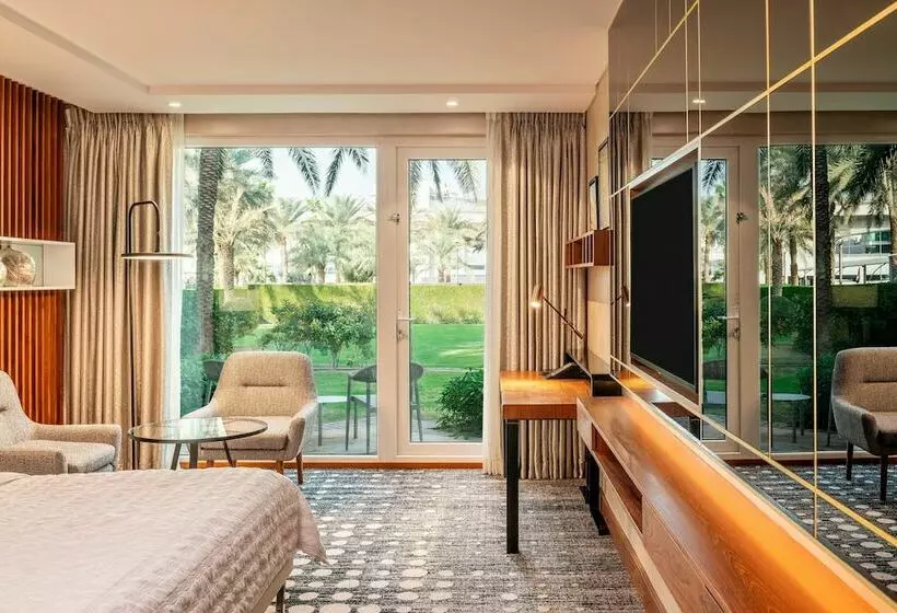 اتاق لوکس با چشم‌انداز باغ, Le Méridien Dubai Hotel & Conference Centre