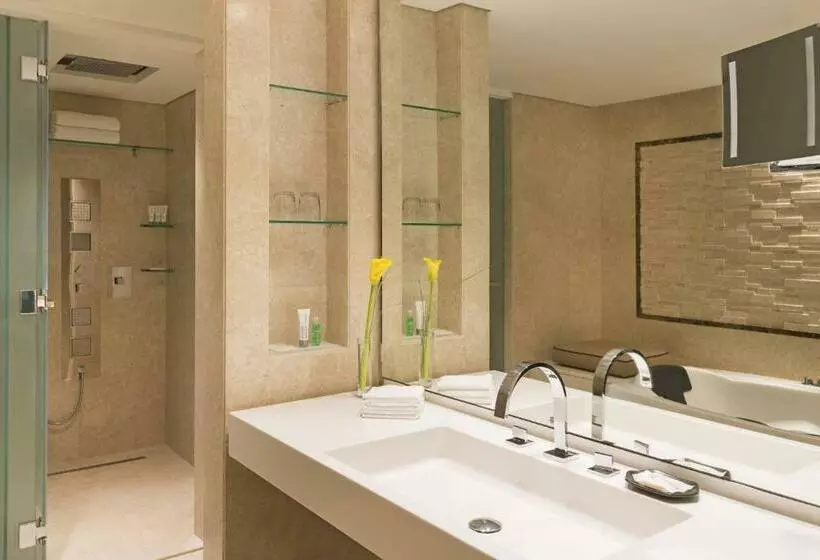 اتاق رویال, Le Méridien Dubai Hotel & Conference Centre