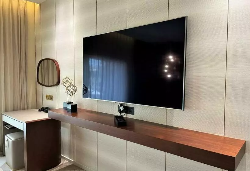 سوئیت پریمیوم, Le Méridien Dubai Hotel & Conference Centre