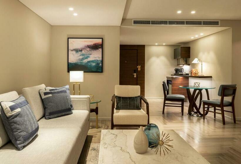 سوئیت پریمیوم, Le Méridien Dubai Hotel & Conference Centre