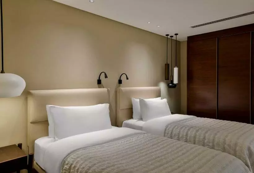 سوئیت رویال, Le Méridien Dubai Hotel & Conference Centre