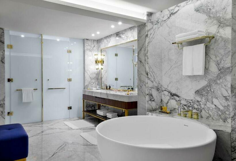 سوئیت رویال, Le Méridien Dubai Hotel & Conference Centre