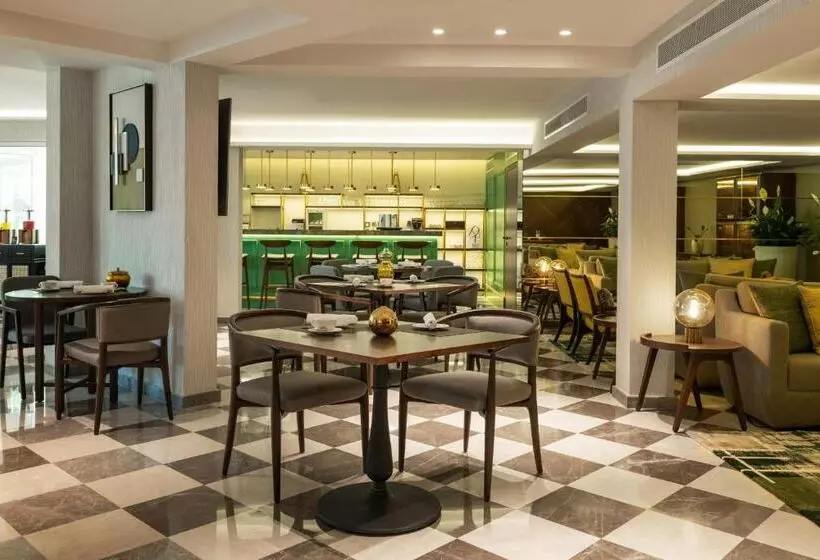 چشم‌انداز باغ اتاق کلوب, Le Méridien Dubai Hotel & Conference Centre