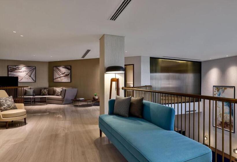 سوئیت رویال, Le Méridien Dubai Hotel & Conference Centre