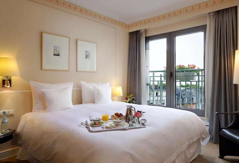 اتاق راحتی, Parc Belair