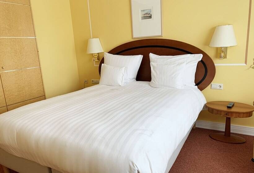 اتاق راحتی, Parc Belair