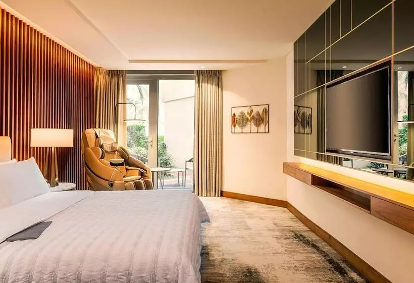 سوییت لوکس, Le Méridien Dubai Hotel & Conference Centre