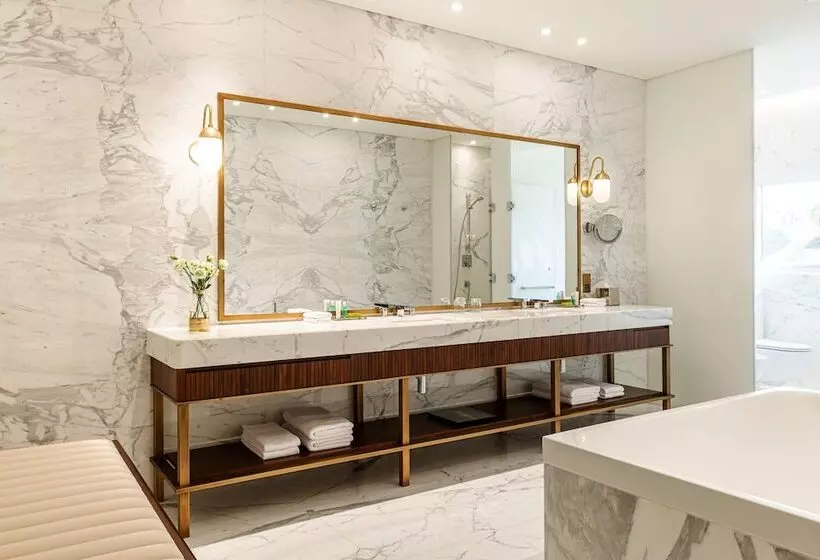 سوئیت پریمیوم, Le Méridien Dubai Hotel & Conference Centre