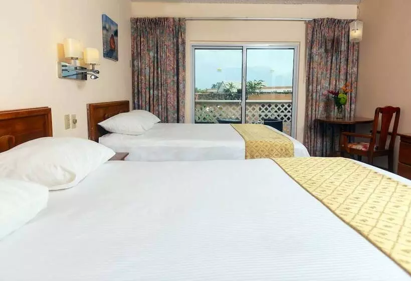 اتاق استاندارد با 2 تخت دوبل, Grafton Beach Resort
