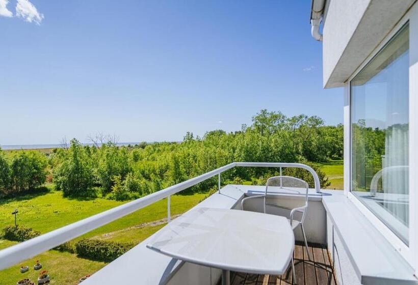 سوییت جونیور, Hestia Hotel Strand