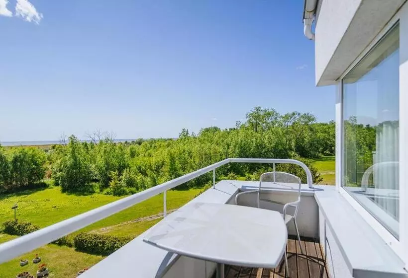 سوییت جونیور, Hestia Hotel Strand