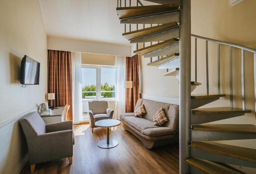 سوییت جونیور, Hestia Hotel Strand