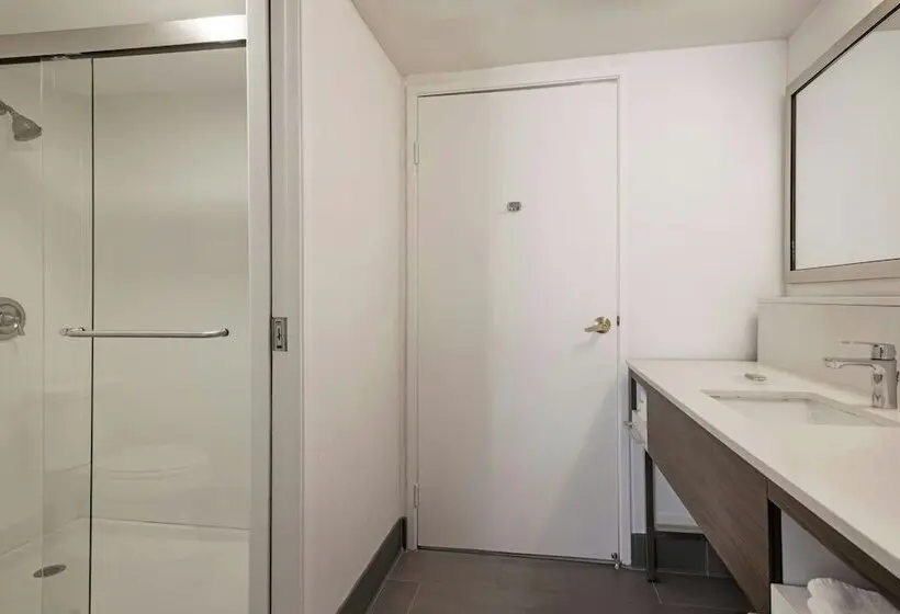 سوئیت برای معلولان, City Express by Marriott Santa Ana/Orange County Airport