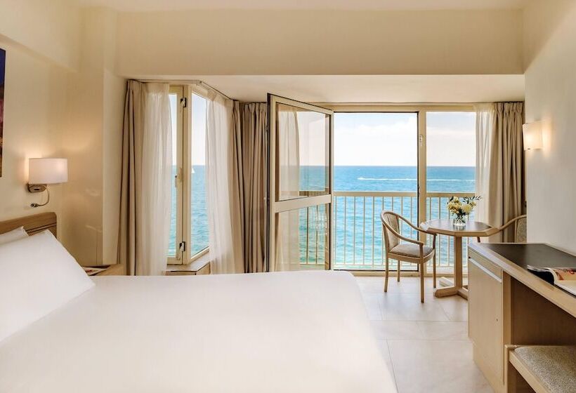 اتاق استاندارد با چشم‌انداز دریا, The Diplomat