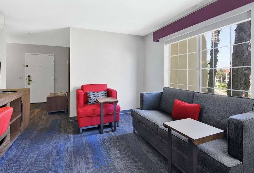 Студия Стандарт Двуспальная Кровать, Hampton Inn And Suites Santa Ana/orange County Airport