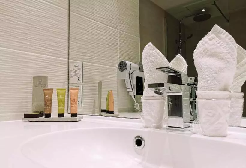 スイート（家族用）, Holiday Inn Calais Coquelles, An Ihg