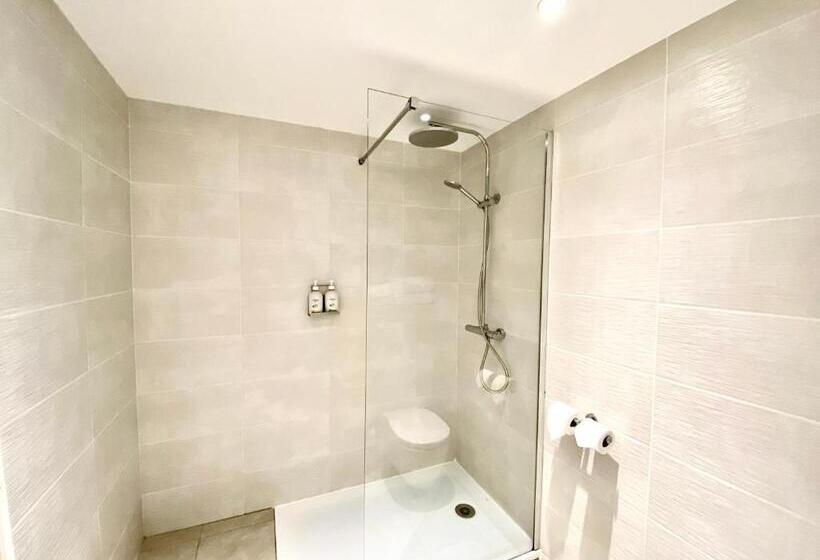 Номер Стандарт Адаптированный для Инвалидов, Holiday Inn Calais Coquelles, An Ihg