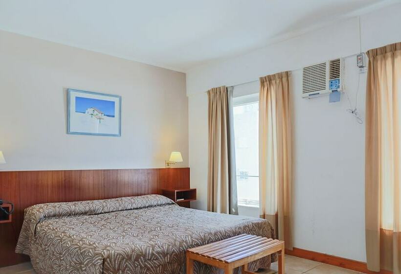 غرفة سوبيريور, Julio Cesar