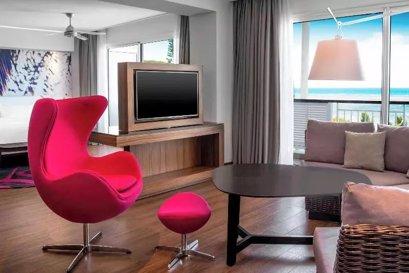 سوئیت با تخت بزرگ, Le Méridien Nouméa Resort & Spa