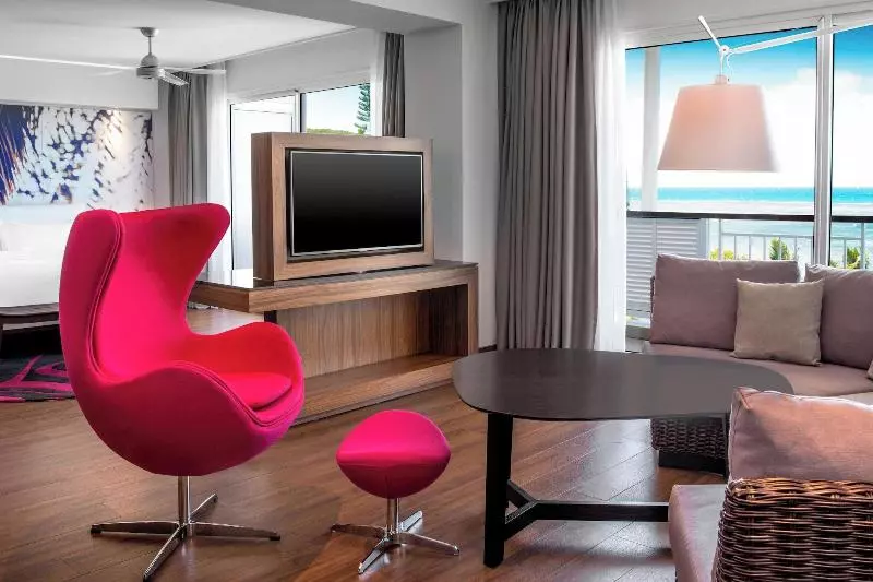 سوئیت با تخت بزرگ, Le Méridien Nouméa Resort & Spa