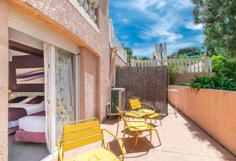 Четырехместный Номер Стандарт, Les Bastides Saint Paul