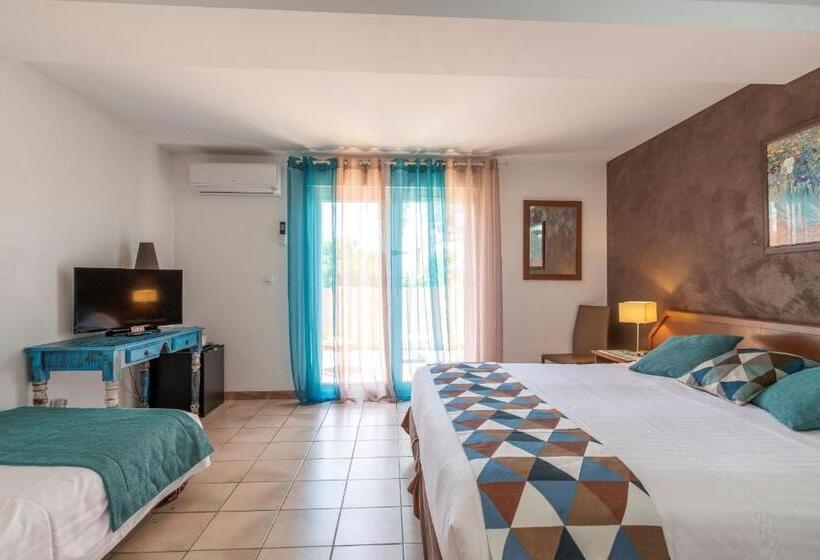 수피리어 트리플 룸, Les Bastides Saint Paul