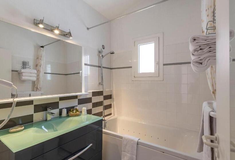 수피리어 트리플 룸, Les Bastides Saint Paul