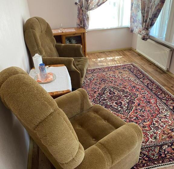 سوییت, Majori Guesthouse