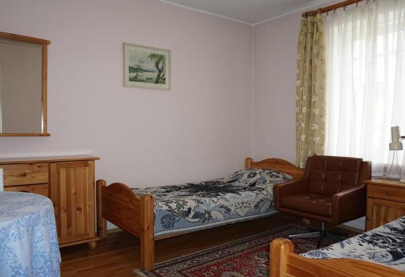 اتاق استاندارد, Majori Guesthouse