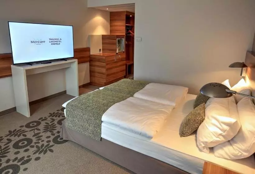 キングサイズベッドのスタンダードルーム, Mercure Tagungs  & Landhotel Krefeld