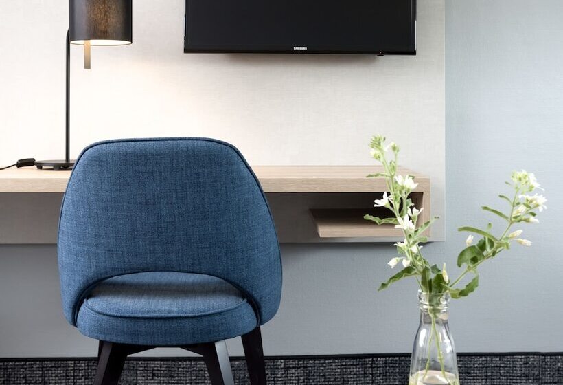 جناح, Ramada By Wyndham Flensburg City