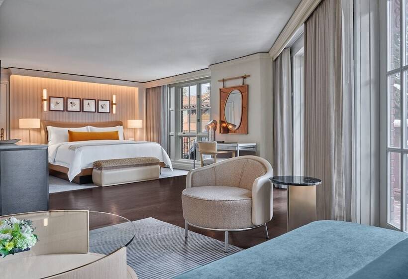 جناح جونيور, St. Regis Aspen Resort