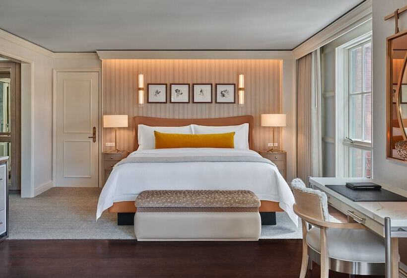 جناح جونيور, St. Regis Aspen Resort