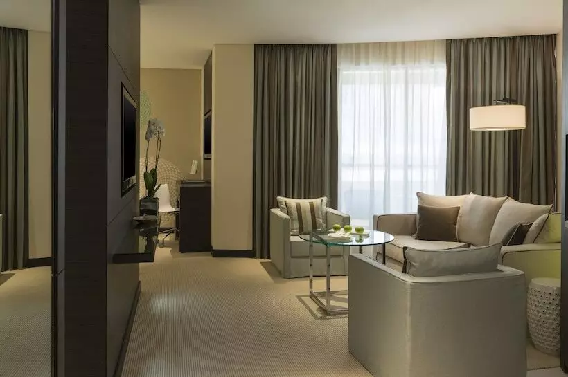 اتاق لوکس با بالکن, Le Royal Meridien Beach Resort & Spa Dubai