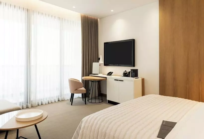 اتاق رویال, Le Royal Meridien Beach Resort & Spa Dubai