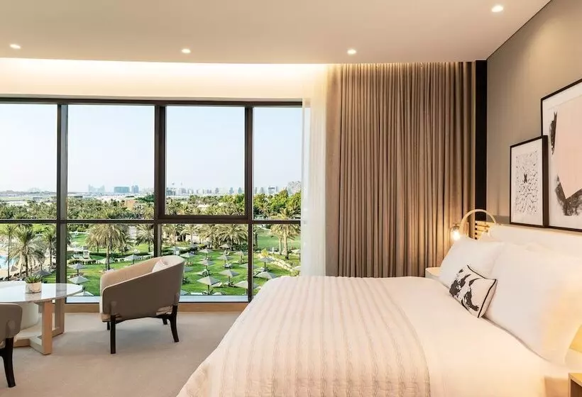سوئیت رویال, Le Royal Meridien Beach Resort & Spa Dubai