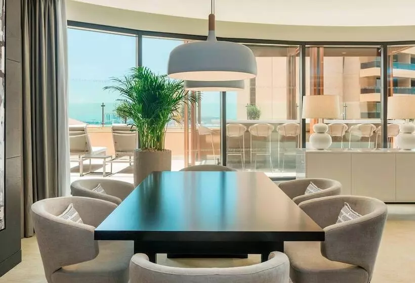 سوئیت پرزیدنت, Le Royal Meridien Beach Resort & Spa Dubai