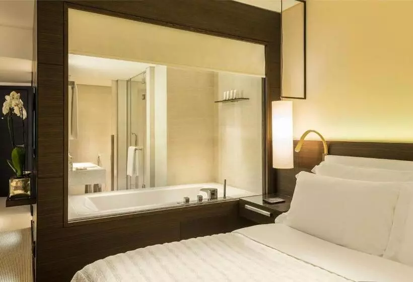 اتاق سوپریور با تخت بزرگ, Le Royal Meridien Beach Resort & Spa Dubai