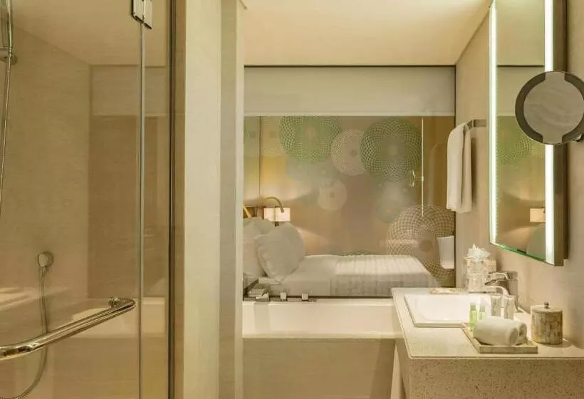 اتاق سوپریور با تخت بزرگ, Le Royal Meridien Beach Resort & Spa Dubai
