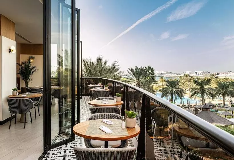 سوئیت رویال, Le Royal Meridien Beach Resort & Spa Dubai