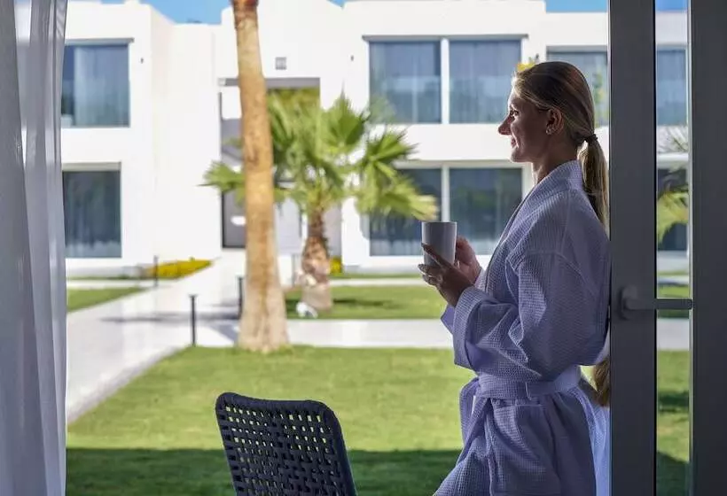 اتاق استاندارد, Maritim Jolie Ville Resort & Casino
