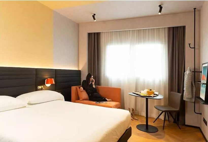 Superior-huone, Novotel Caserta Sud