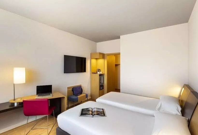 Standard-huone, Novotel Caserta Sud